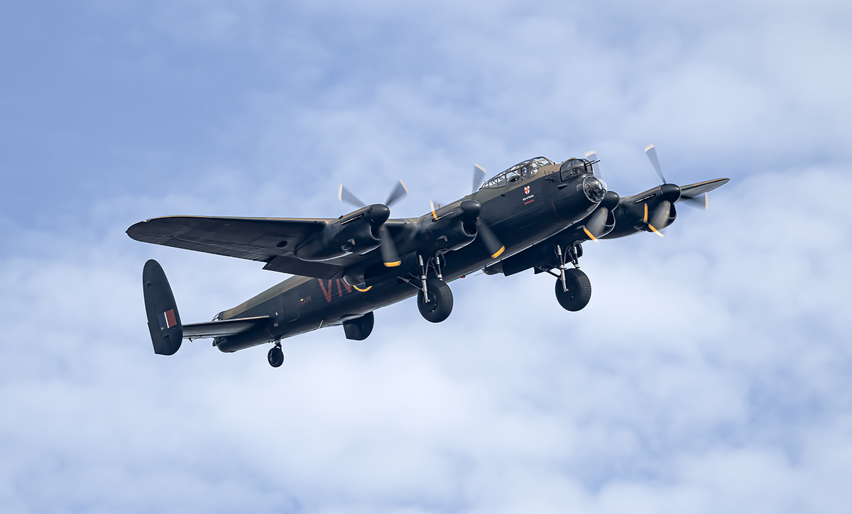 Avro Lancaster - Steve Bird